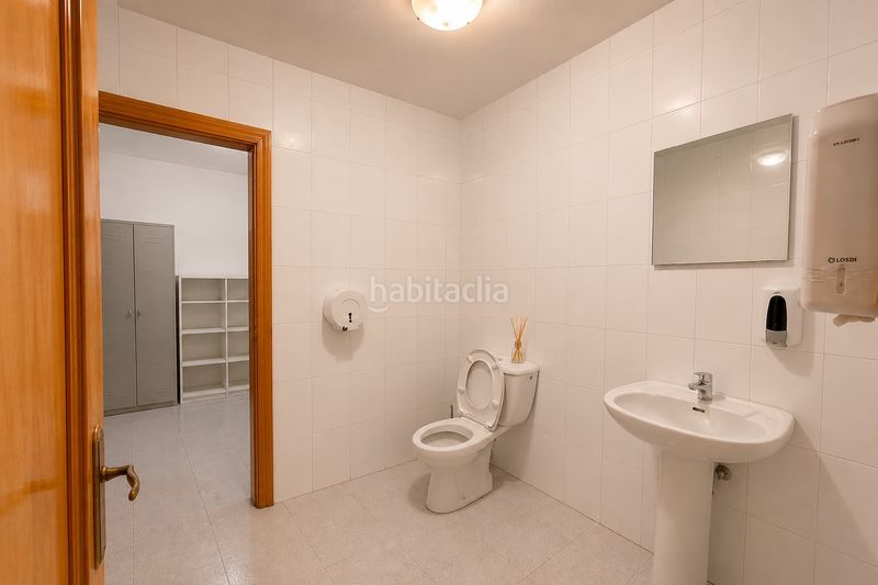 Foto b780064c-f68f-4170-8909-e2df4a3fc8a7. Nau industrial a Viator
