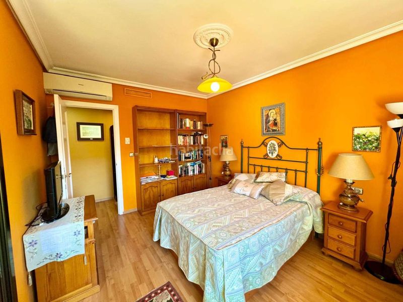 Foto b0b7bd87-9bde-4b83-a116-7789b2b23919. Attico con piscina in La Carihuela - Los Nidos Torremolinos