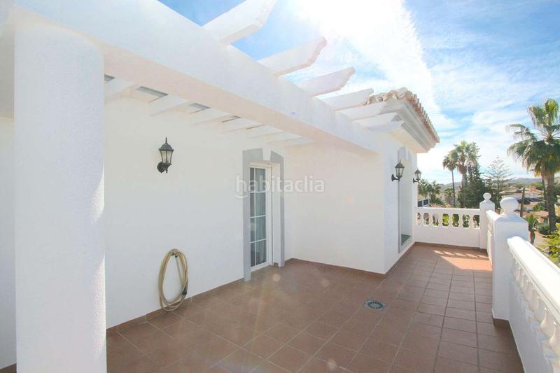 Foto a9f6ebb0-f911-4529-9e09-237ca0981b1c. Chalet with pool in El Faro de Calaburra - Chaparral Mijas