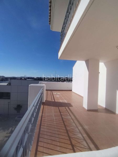 Foto 400b20ea-25ed-41c0-a2a0-91afbbad0ff8. Piso en Los Pacos Fuengirola