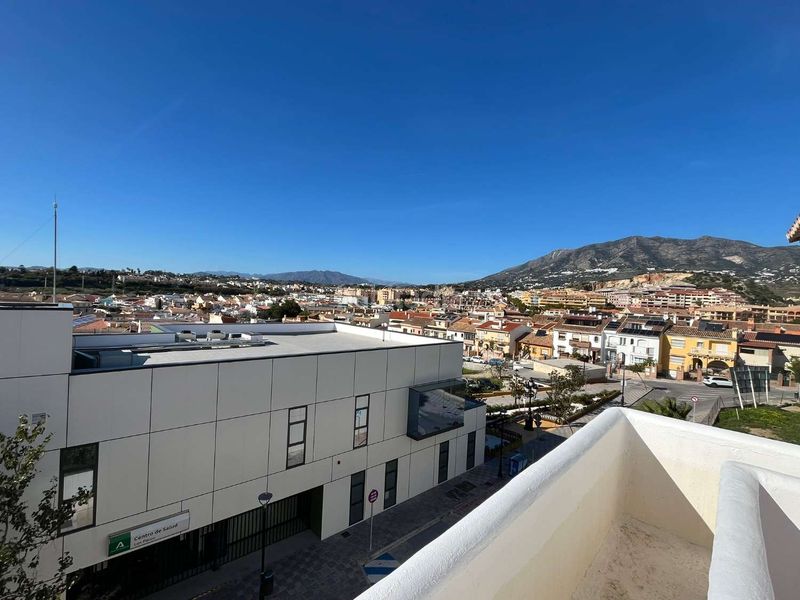 Foto 4b402ac0-ef38-4eb9-b1d2-f7413c3ea1a1. Piso en Los Pacos Fuengirola