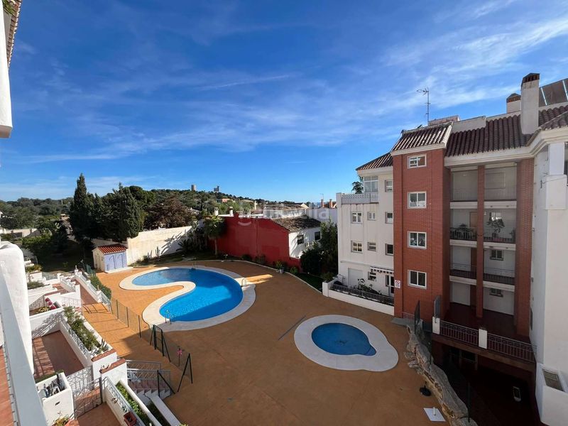 Foto e07717db-3b60-4c17-9346-bc9b886741ce. Piso en Los Pacos Fuengirola