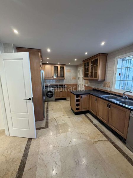 Foto 2dc749b6-e999-4fe7-bba0-048d5e6d7f59. Chalet en Las Brisas Marbella