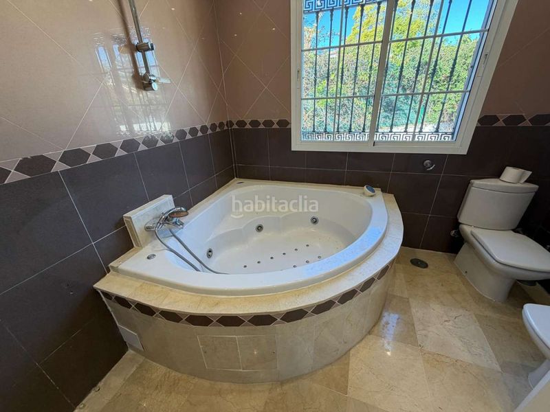 Foto 867327dc-7e51-46c4-a2ab-2fbe4292dce9. Chalet en Las Brisas Marbella