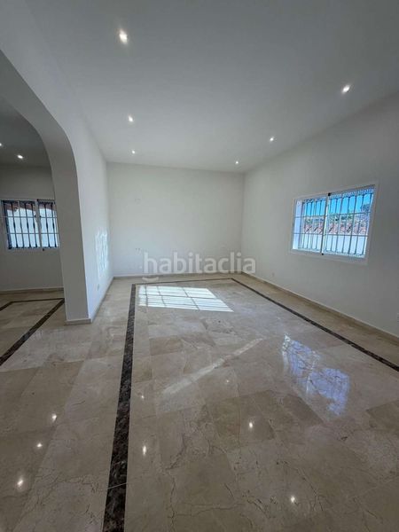 Foto 0aed96e7-3920-4ff6-8807-8dca080b07a7. Xalet amb aparcament piscina a Las Brisas Marbella