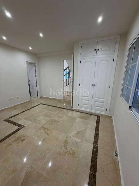 Foto 1e3f06eb-7986-43d7-8a5a-62cff3aea354. Xalet amb aparcament piscina a Las Brisas Marbella