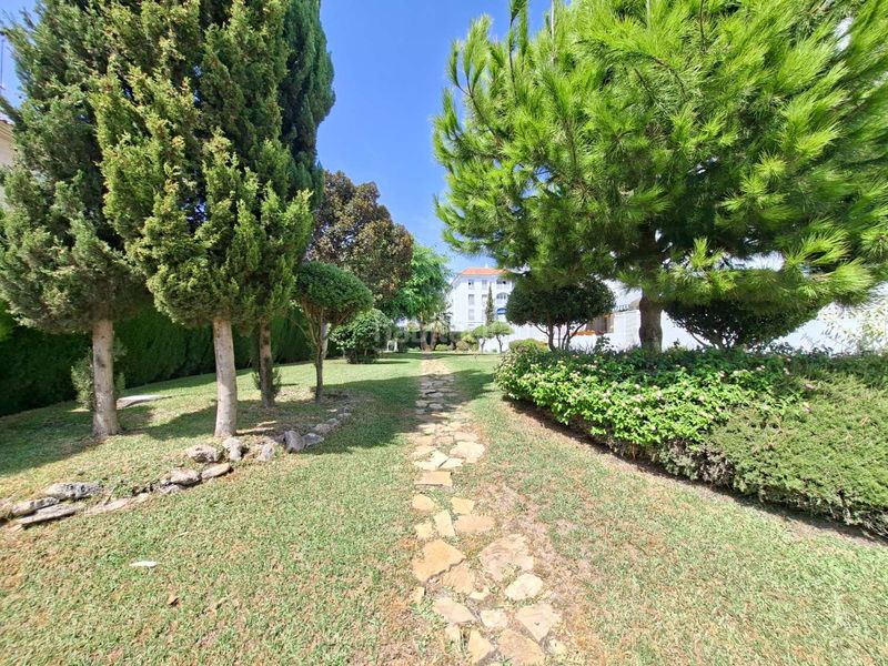 Foto a47c3796-09a4-4632-951d-24cd8c3a0c2e. Pis amb aparcament piscina a El Pinillo Torremolinos