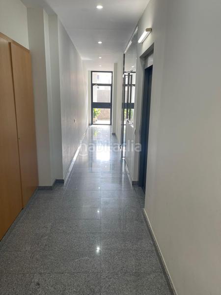 Foto 7dea8d25-8ba8-40b4-8161-b84ea2dcf5c6. Aparcament cotxe a Centre-Estació Gavà