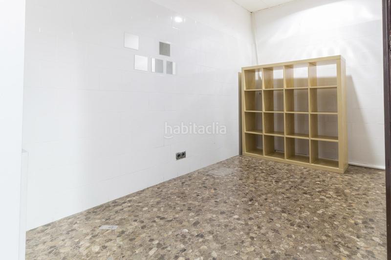 Foto b3b05f67-8a25-4c19-82cd-58c756c10e4a. Locale commerciale in Torrent Ballester Viladecans