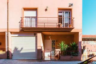 Casa a Sant Climent de Llobregat. Casa de 4 dormitorios , buhardilla , 2 superbalcones, terraza, j