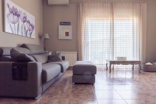 Casa a Sant Climent de Llobregat. Formidable casa de 4 dormitorios , buhardilla , 2 superbalcones,