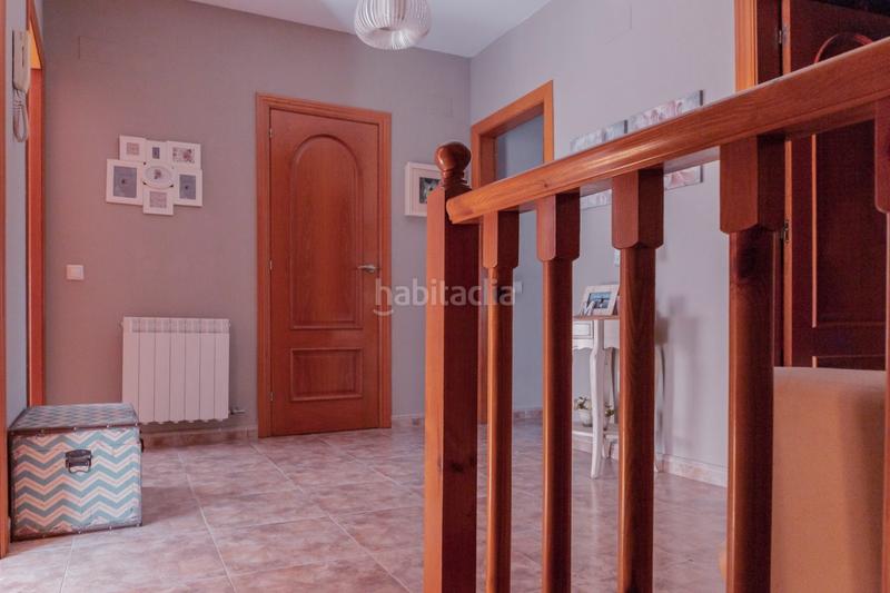 Foto 1152a718-e32c-4aa1-a5f1-6caef399e8df. Casa formidable casa de 4 dormitorios , buhardilla , 2 superbalcones, terraza, jardín y mucho más en Sant Climent de Llobregat