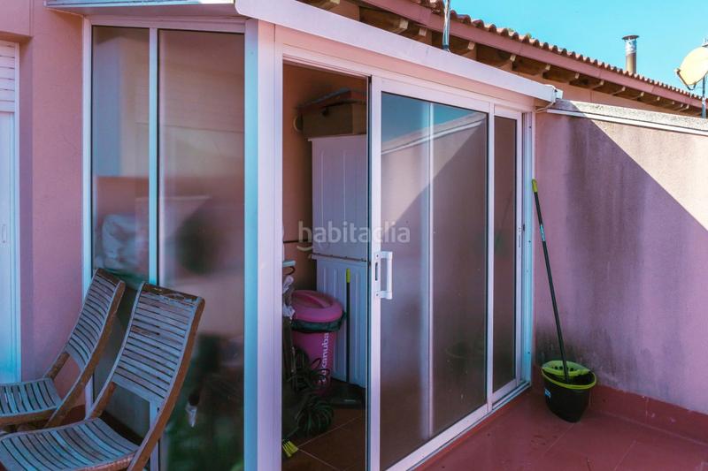 Foto 292f23ac-2c76-4cb4-8bd8-fd187d56b8a3. Casa formidable casa de 4 dormitorios , buhardilla , 2 superbalcones, terraza, jardín y mucho más en Sant Climent de Llobregat
