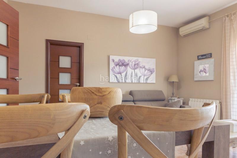 Foto 45c79206-48e8-4b59-9155-f89dc2dc263d. Casa formidable casa de 4 dormitorios , buhardilla , 2 superbalcones, terraza, jardín y mucho más en Sant Climent de Llobregat