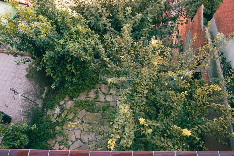 Foto 51b507ed-ac98-4b08-b706-6d641dccfa80. Casa formidable casa de 4 dormitorios , buhardilla , 2 superbalcones, terraza, jardín y mucho más en Sant Climent de Llobregat