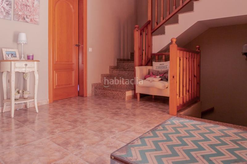 Foto 821b16c5-4f3c-48d2-a2b4-e375ecee9cf0. Casa formidable casa de 4 dormitorios , buhardilla , 2 superbalcones, terraza, jardín y mucho más en Sant Climent de Llobregat