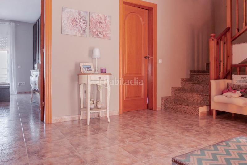 Foto da1f2c68-1b94-4f13-9d88-4cd915620d1f. Casa formidable casa de 4 dormitorios , buhardilla , 2 superbalcones, terraza, jardín y mucho más en Sant Climent de Llobregat