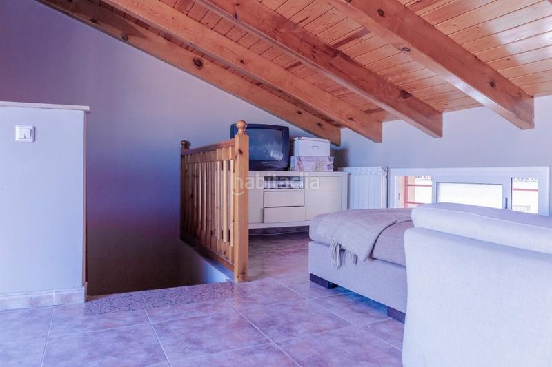 Foto ef6c67f9-34d6-4c34-a781-0d39400f7fa1. Casa formidable casa de 4 dormitorios , buhardilla , 2 superbalcones, terraza, jardín y mucho más en Sant Climent de Llobregat