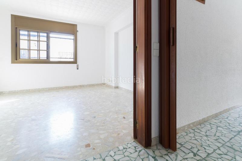 Foto 16a86528-37c3-4284-9d8e-d3c9aa04c01d. Casa amb aparcament a Torrent Ballester Viladecans