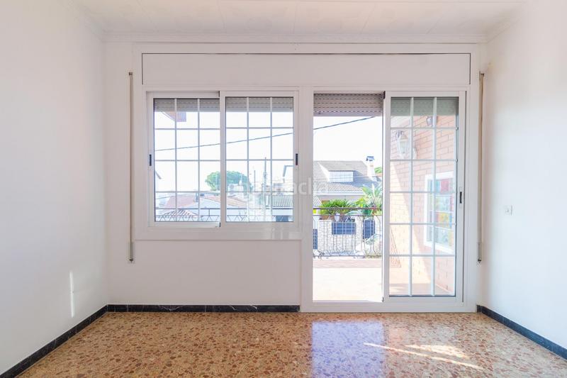 Foto 6cd5c6e4-a3a8-4995-9e72-3e2ed9163cd8. Casa amb aparcament a Torrent Ballester Viladecans