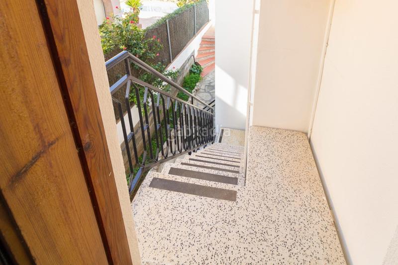 Foto 741a0257-38c5-4d18-8d41-d9955a0b5af1. Casa amb aparcament a Torrent Ballester Viladecans