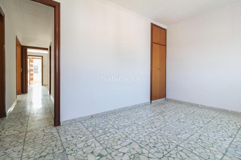 Foto 93bfaeec-1d9d-4a88-9ff7-20a7d3293da0. Casa amb aparcament a Torrent Ballester Viladecans