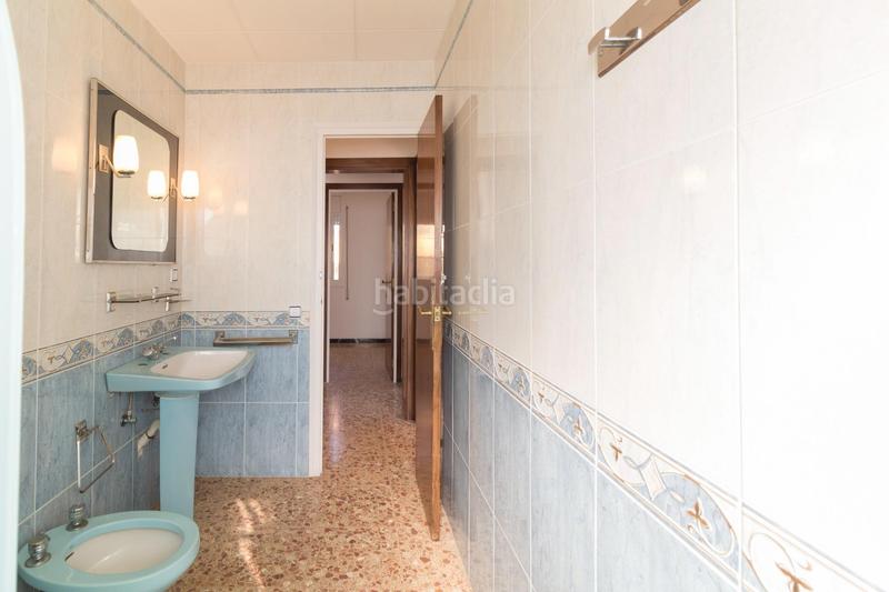 Foto 9db1c857-76fb-4efa-b61e-690f91ee90a2. Casa amb aparcament a Torrent Ballester Viladecans
