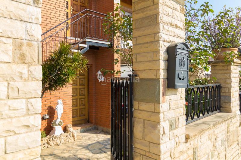 Foto be5a05b2-e632-46c8-b993-c5c02dcbe294. Casa amb aparcament a Torrent Ballester Viladecans