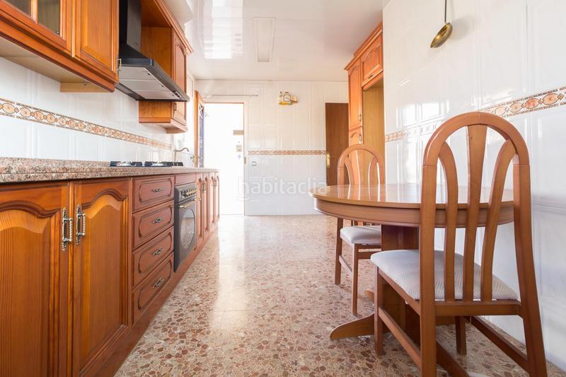 Foto be65be34-5099-4d14-940c-89ea4eed7f07. Casa amb aparcament a Torrent Ballester Viladecans
