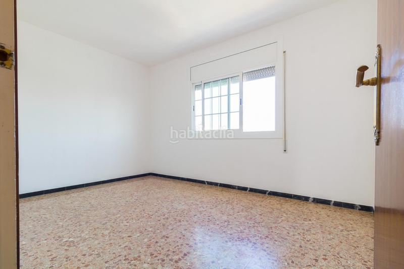 Foto dd59483b-de25-4463-8b2f-eeb88e2ec41f. Casa amb aparcament a Torrent Ballester Viladecans
