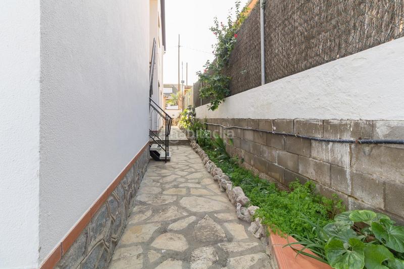 Foto ddba6940-5c6f-4ba7-a6d1-32e334d1ea4d. Casa amb aparcament a Torrent Ballester Viladecans