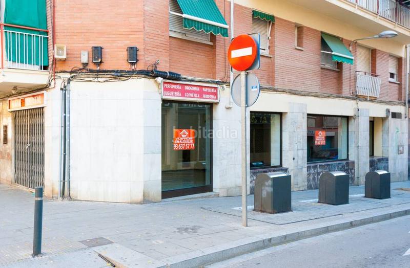 Foto 28c1920f-12b2-49f2-8aaa-57e2a6e4c8b7. Alquiler local comercial cien por cien zona comercial. en pleno eix comercial. en Viladecans