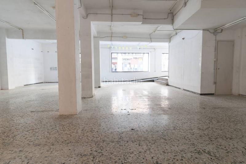 Foto ea7dc4e8-6b45-4304-9275-ffb66174e841. Lloguer local comercial a Centre Viladecans