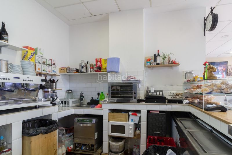 Foto f3e60c9c-1b59-42eb-a245-7a11ef1b4bb3. Alquiler local comercial local de negocio en alquiler con traspaso. equipado y listo para empezar a trabajar. en Viladecans