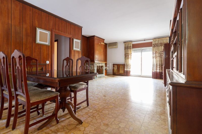 Foto 2ed580a8-11c4-475b-a3bf-defb6ba5a1ec. Pis amb calefacció aparcament piscina a Centre Viladecans