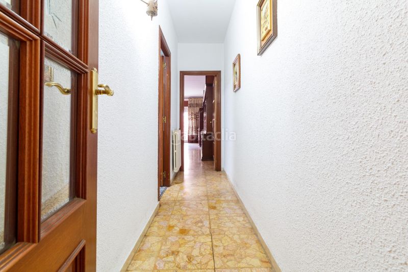 Foto 6394eed9-b3aa-4cc0-86af-f936033428a9. Pis amb calefacció aparcament piscina a Centre Viladecans