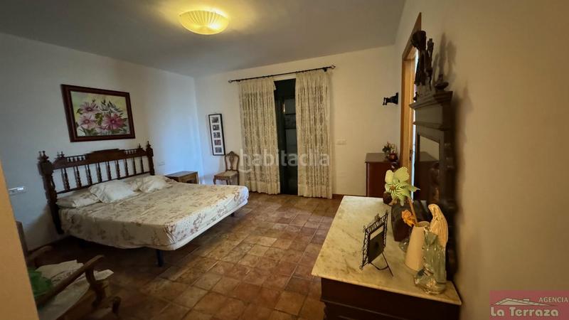 Foto a7e2671e-1ab0-4518-ad5f-a3f1aad907a8. Casa  en Los Llanos Estepona