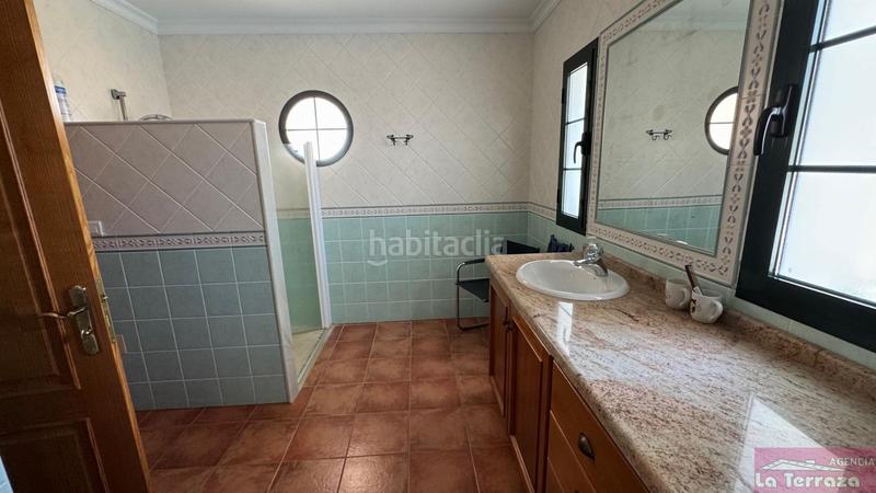 Foto b863af90-f905-4f3b-877f-fa864998eb1f. Casa  en Los Llanos Estepona