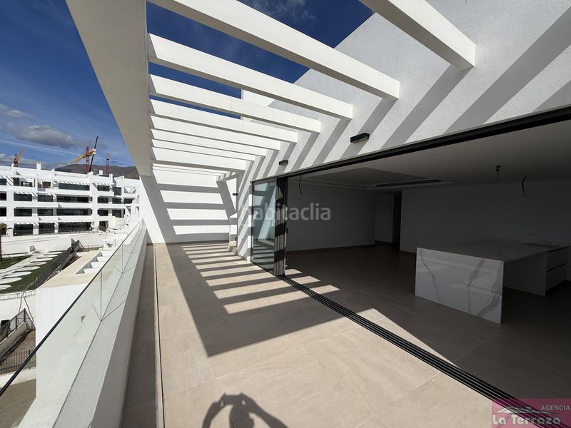 Foto 5a4d296c-abd9-4cdf-aa23-cbd900f084a4. Àtic amb aparcament piscina a Bahía Dorada Estepona