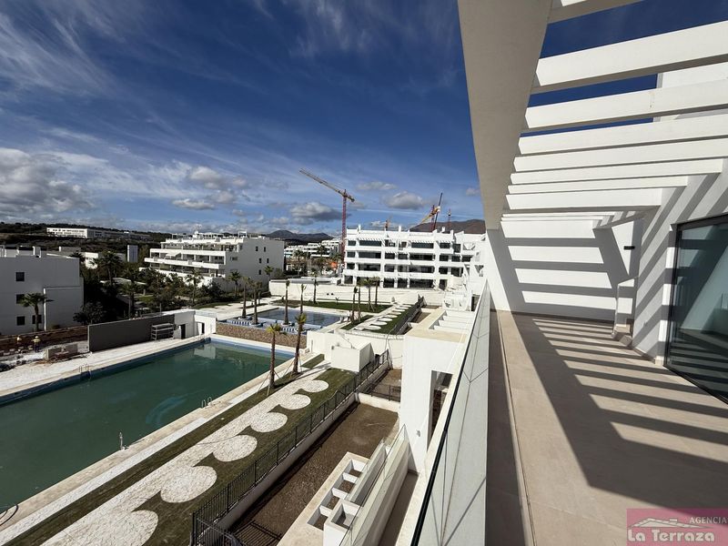 Foto b065ac01-0a7f-4d7d-80f6-3671c572dc4d. Àtic amb aparcament piscina a Bahía Dorada Estepona