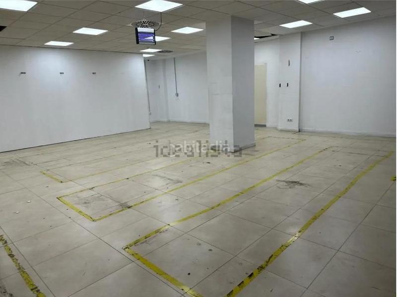 Foto 4116976f-e4d9-4da5-82ea-bbf014bcda1e. Lloguer local comercial a Villegas Sevilla