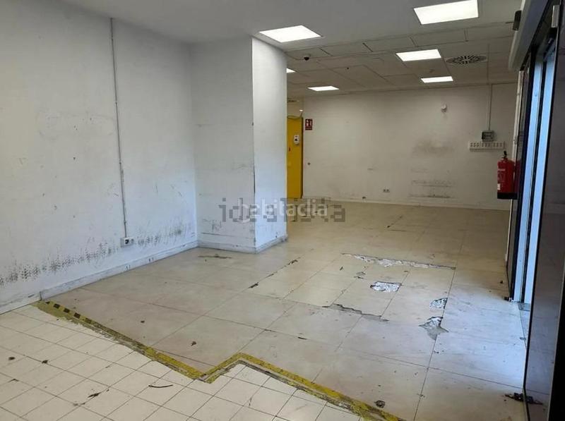 Foto 6f11f5e7-81d9-464e-a4f8-2a0787c44d2a. Lloguer local comercial a Villegas Sevilla