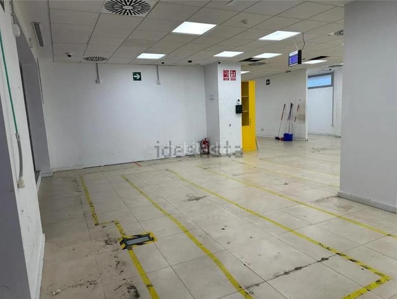 Foto 022f5711-0b74-4603-b98a-bad2fcb04f83. Location local commercial dans Villegas Sevilla