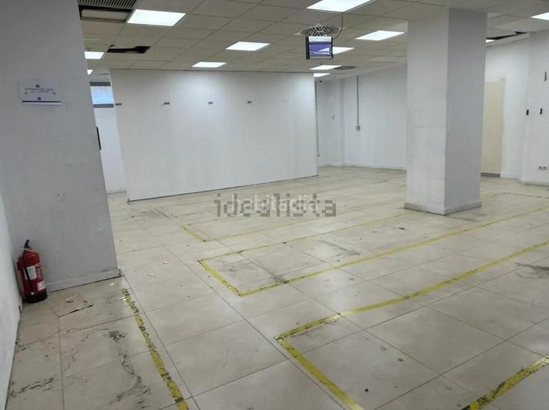 Foto b5e1de24-c7df-47f5-b1a1-a34614db6e9f. Rent business premise in Villegas Sevilla