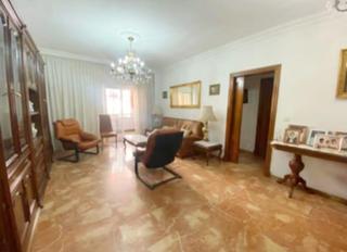 Appartement  Avenida jose laguillo. Exclusiva vivienda  con garaje y trastero incluido en zona arroy