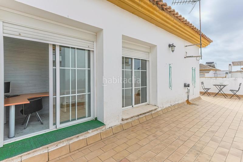 Foto 88d41bb2-1fd6-4396-bbad-042107562a63. Casa adosada en calle maria silva cruz 25 casa adosada en mairena en Mairena del Aljarafe