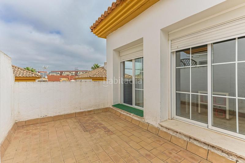 Foto f1c785d7-fc70-4964-af64-06678ebf5de3. Casa adosada en calle maria silva cruz 25 casa adosada en mairena en Mairena del Aljarafe