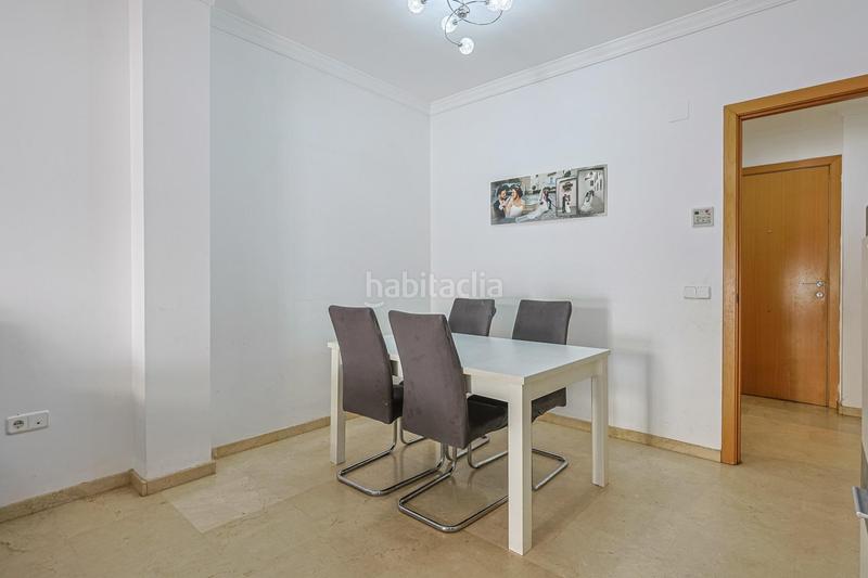 Foto 17a9f222-6e12-44b6-b8c2-31b182602a69. Piso en avenida de los países bajos 4 vivienda ideal con amplia terraza ,dos trateros y plaza garaje en Rinconada (La)