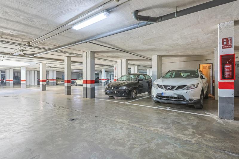 Foto 1d3d3789-bb0e-4aea-b7c4-21d74ca05be3. Piso en avenida de los países bajos 4 vivienda ideal con amplia terraza ,dos trateros y plaza garaje en Rinconada (La)