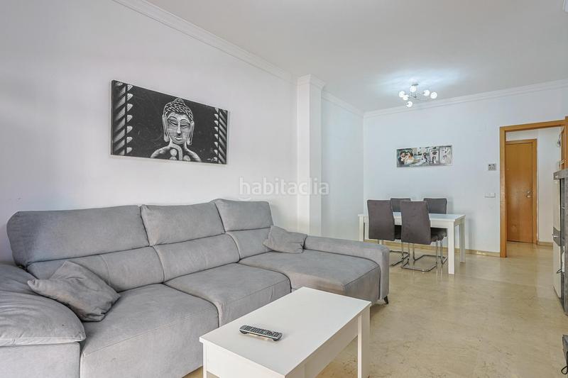 Foto 57c62ff2-329f-4817-b2db-eabec2b03800. Piso en avenida de los países bajos 4 vivienda ideal con amplia terraza ,dos trateros y plaza garaje en Rinconada (La)